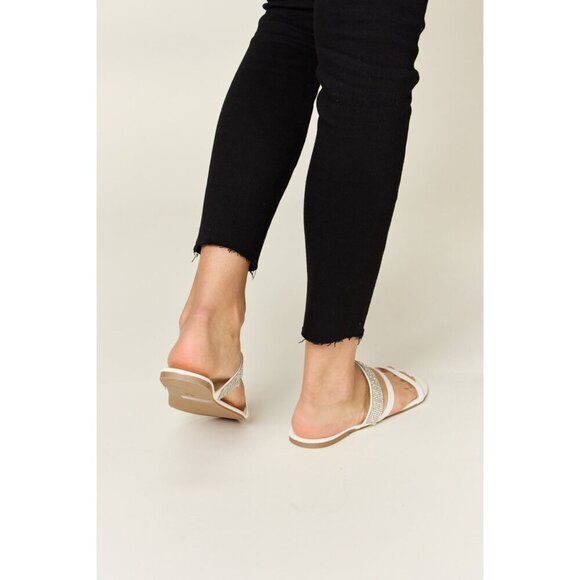 WILD DIVA Rhinestone Strappy Flat Sandals - Picture 3 of 6